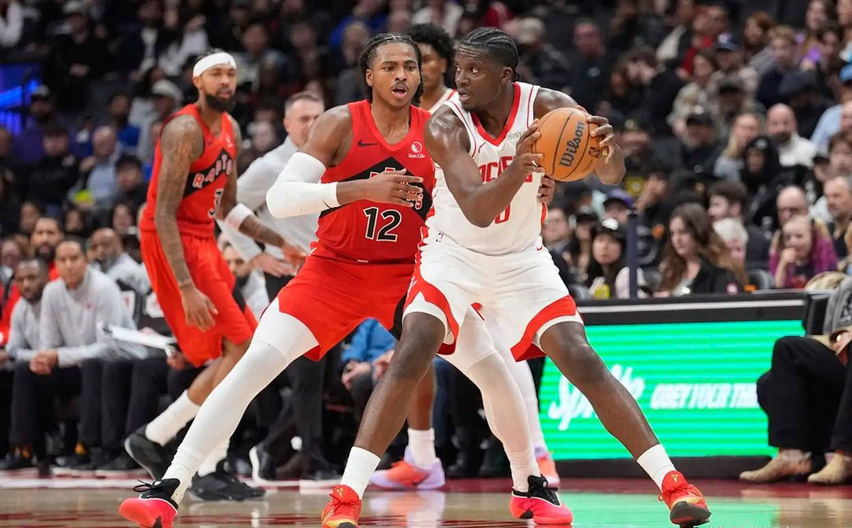 NBA：独行侠击败雄鹿 东契奇全场三双（NBA：独行侠力克雄鹿，东契奇砍下三双）