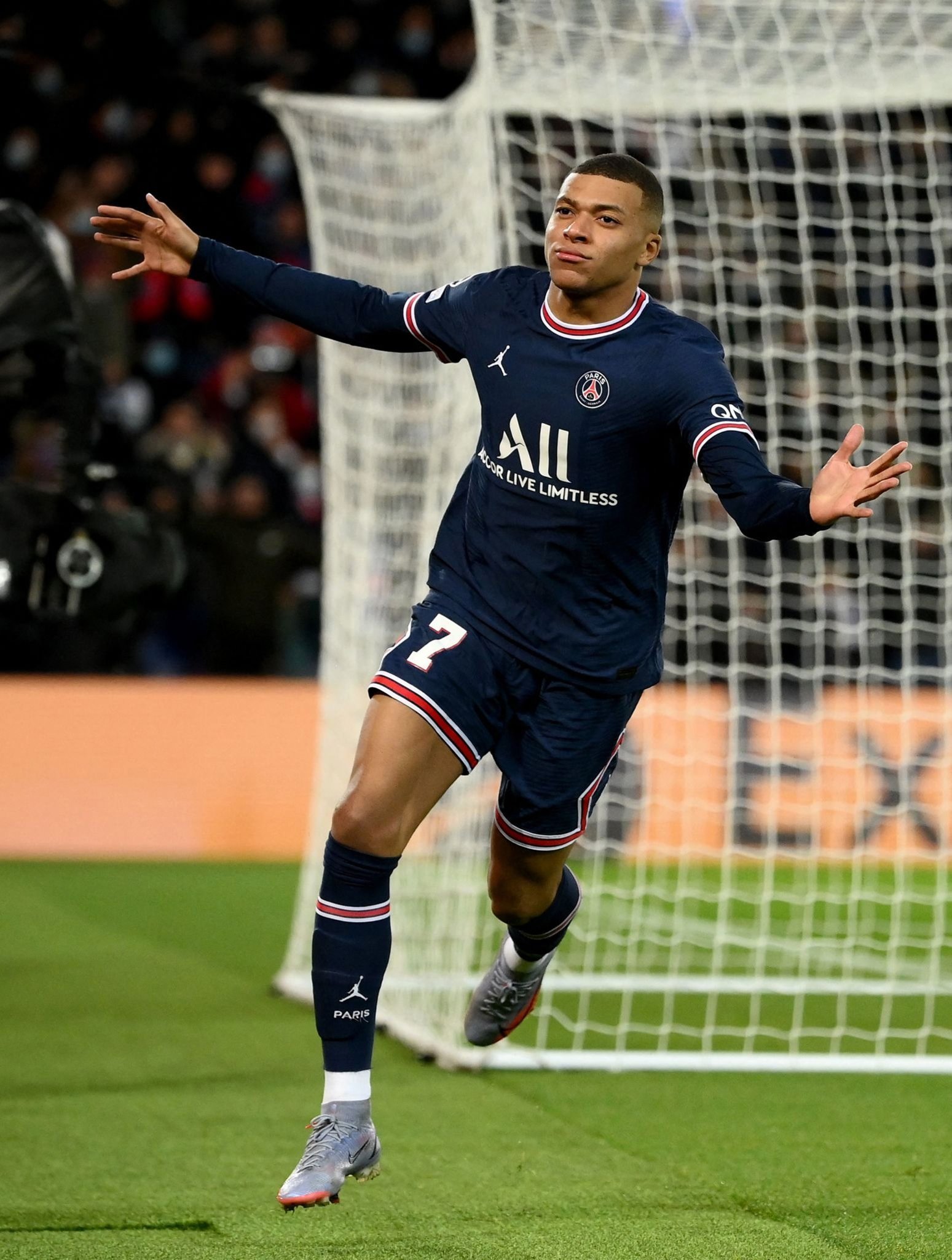 官方：受全运赛事影响，新鹏城vs成都改在肇庆新区体育场进行（官宣：因全运会赛事安排影响，新鹏城vs成都改至肇庆新区体育场举行）