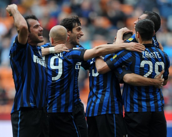 阿劳霍在家中举办了一次球队聚餐，佩德里、加维等人现身（阿劳霍家中组织球队聚餐，佩德里、加维等到场）