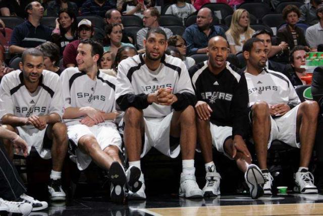 太阳报：卷入亚马尔分手事件的女网红喜欢KK，是名狂热足球迷（太阳报：牵涉亚马尔分手风波的女网红偏爱KK，是位铁杆足球迷）