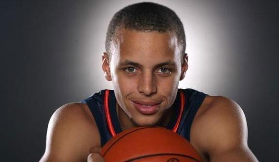 足球世界杯亚洲区预选赛关键比赛回顾（亚洲世预赛关键对决盘点）