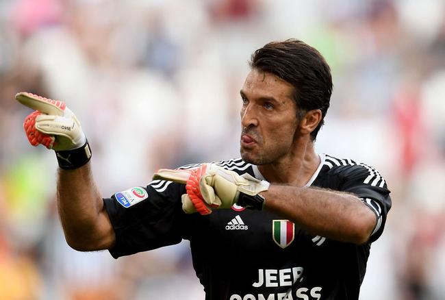 里昂遭巴黎绝杀，拉卡泽特：里昂好样的，11打12可不容易啊（里昂被巴黎读秒绝杀，拉卡泽特：为球队骄傲，十一打十二太难了）