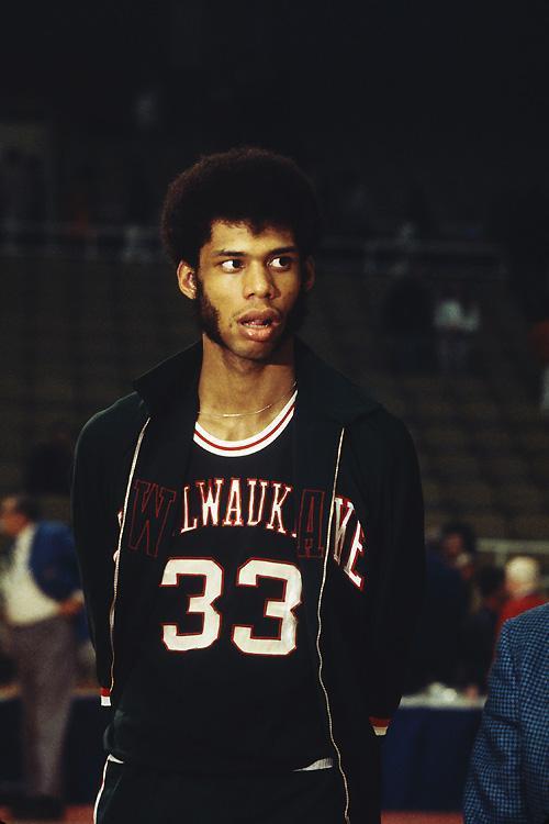 1-4！五大联赛首支降级队浮现：炒掉主帅白搭！9连败+15轮0胜垫底（1-4惨败！五大联赛首支降级预定队现身：换帅无用，9连败+15轮不胜仍垫底）